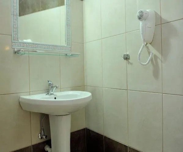 芬格罗斯村酒店 * 梅加利阿莫斯