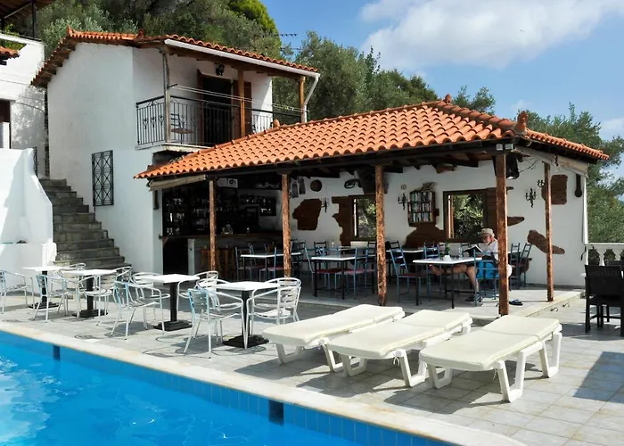 芬格罗斯村酒店 * 梅加利阿莫斯