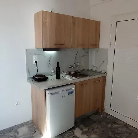 Fengeros Village Apartment