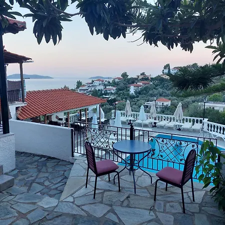 Fengeros Village *