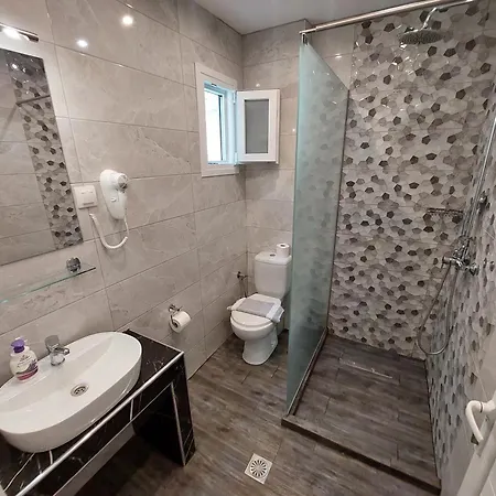 Fengeros Village Megali Ammos (Skiathos)