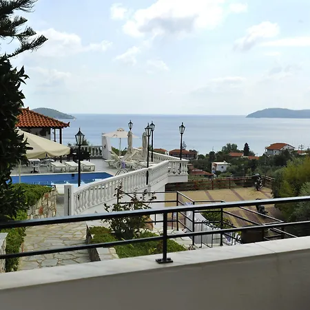 Fengeros Village