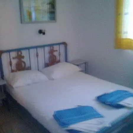 Fengeros Village Apartment