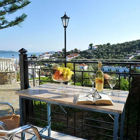 Fengeros Village Apartment