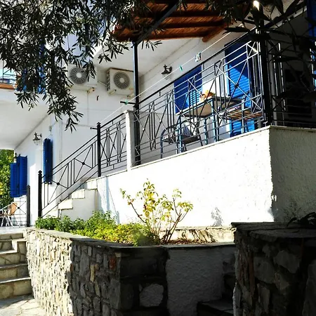 Fengeros Village Apartment *