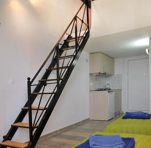 Fengeros Village Apartment *