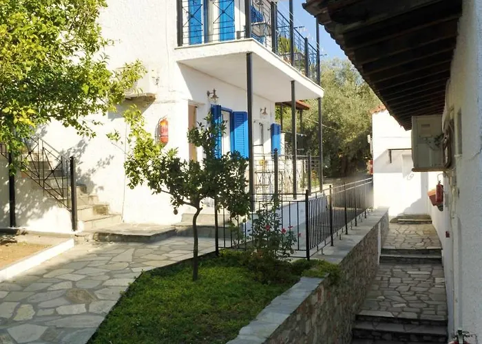 Fengeros Village Megali Ammos (Skiathos)